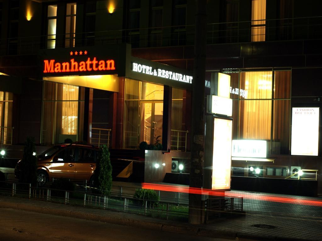 Manhattan Hotel & Restaurant Chisinau Eksteriør bilde